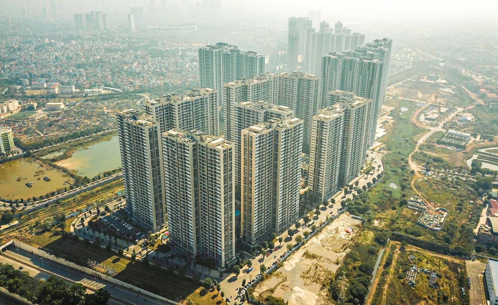 20 phút vào trung tâm TPHCM: Giá căn hộ khu Tây và khu Đông chênh nhau tới 3 lần