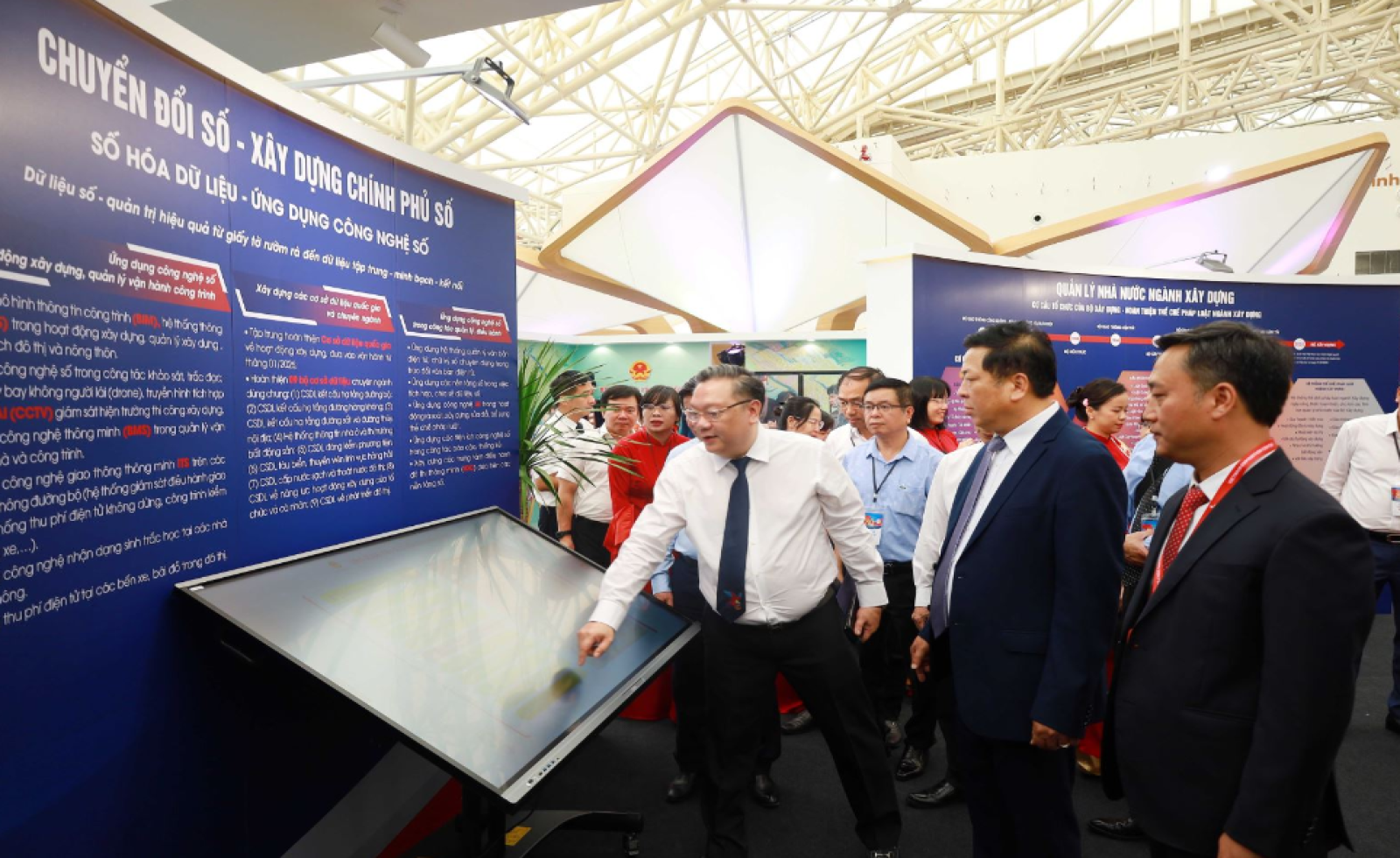 Ban hành Khung kiến trúc số Bộ Xây dựng phiên bản 4.0