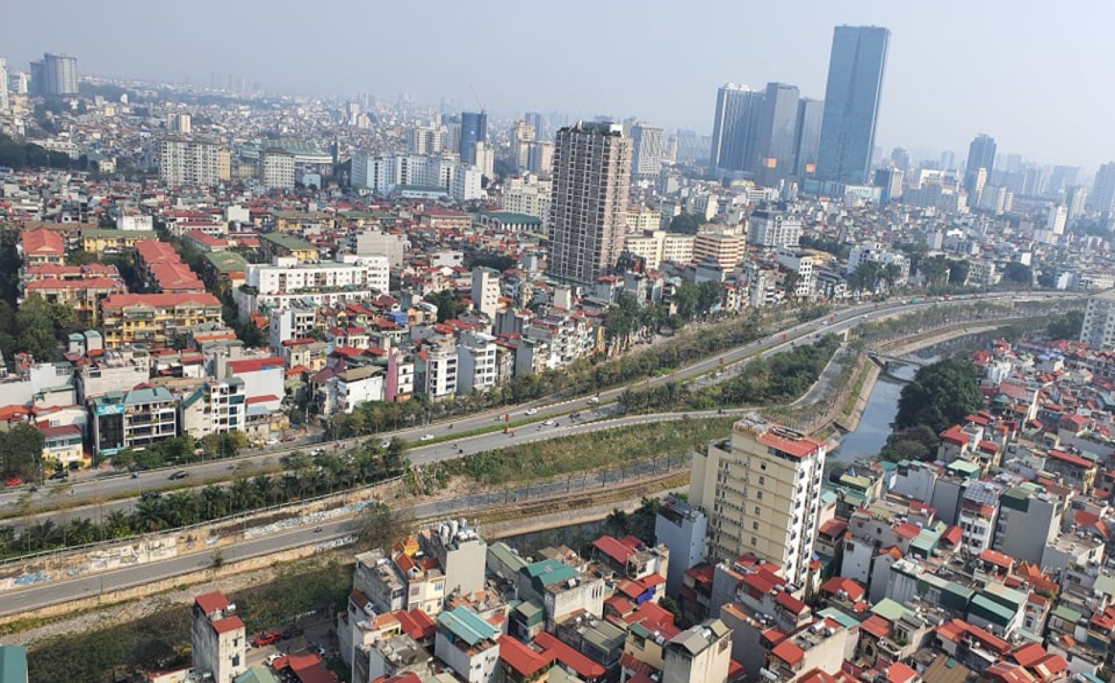 Bình ổn thị trường bất động sản Việt Nam