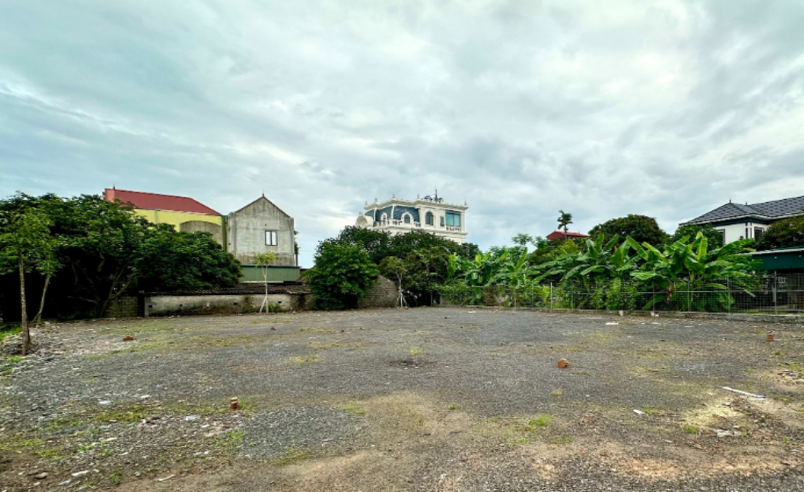 Bộ nói rõ việc cấp sổ đỏ khi hàng xóm vắng mặt, không ký giáp ranh