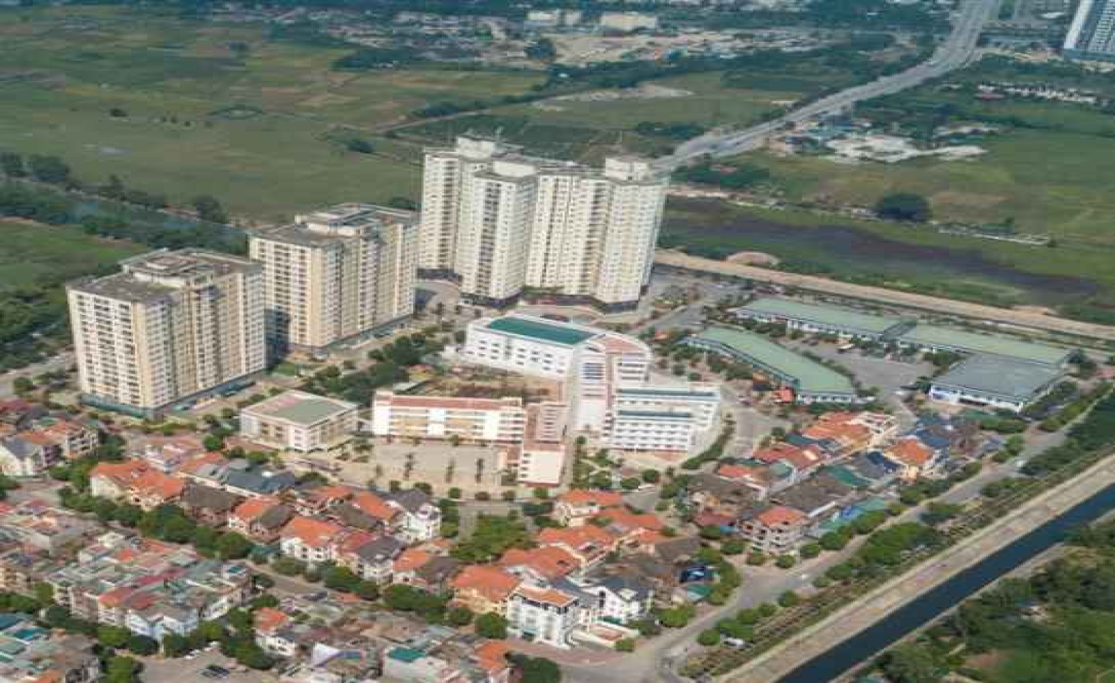 Bộ Xây dựng: Giá chung cư đã giảm, ở Hà Nội trung bình 123 triệu/m2