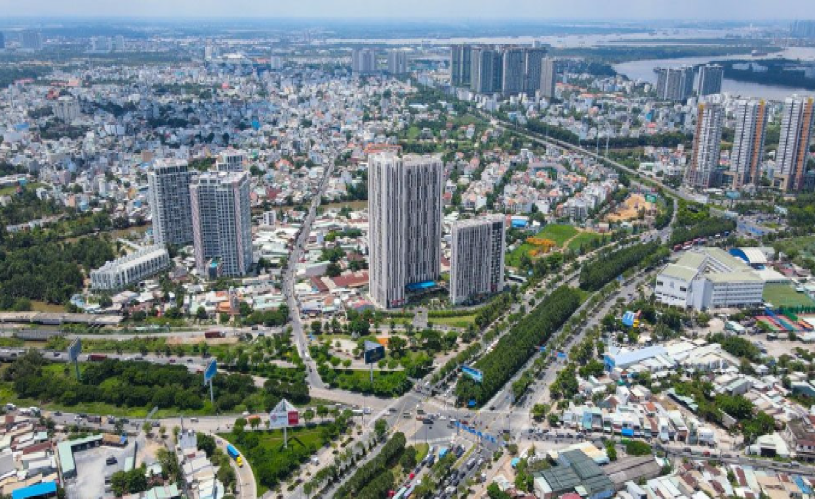 Có nên mua nhà đất ven trung tâm TPHCM thay vì chung cư trong nội thành không?