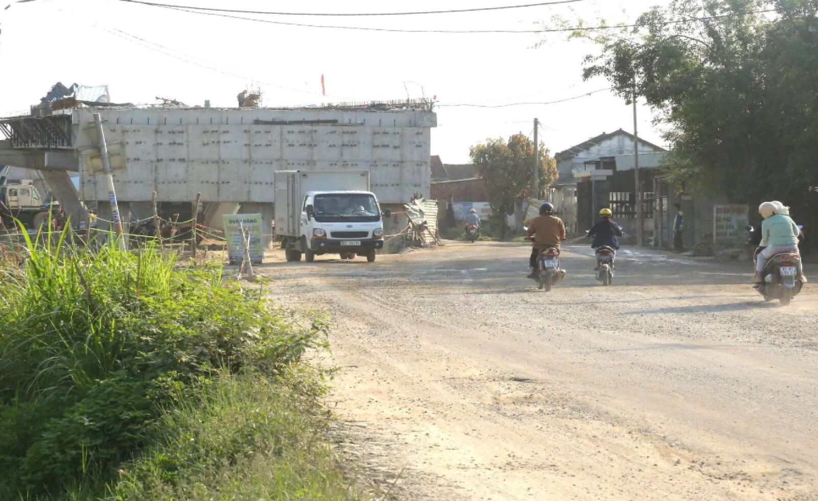 Dân ngán ngẩm dự án mở rộng quốc lộ hơn 1.800 tỷ thi công kiểu 'rùa bò'