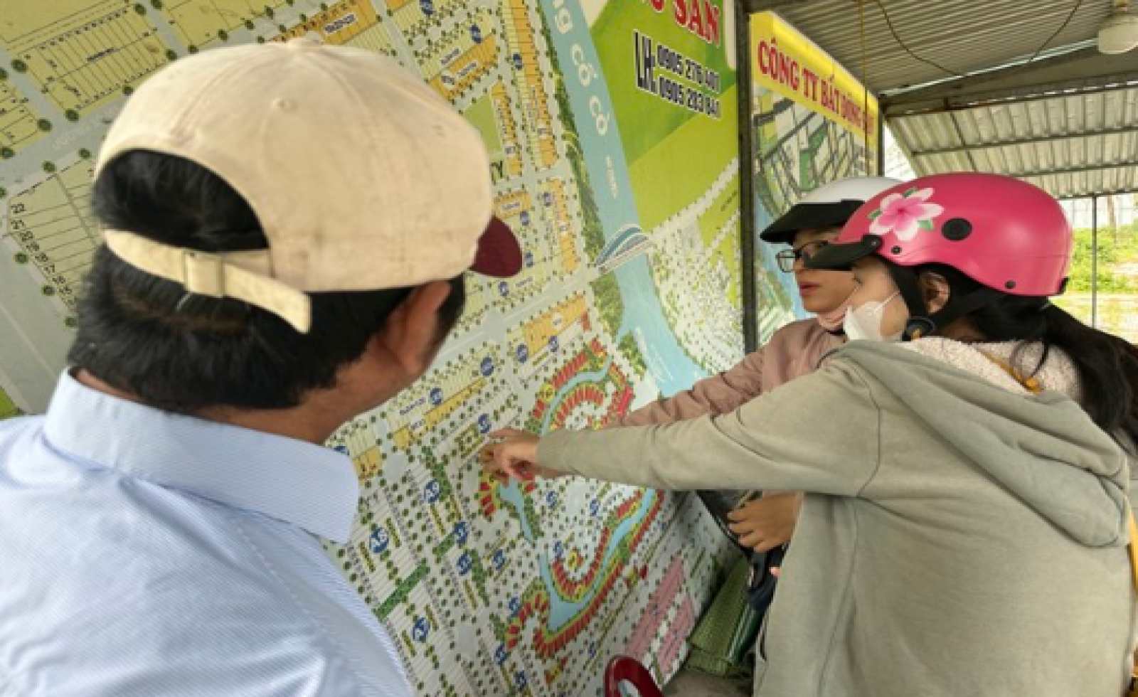 Đổ xô tìm mua nhà đất vùng giáp ranh trước tin đồn sáp nhập