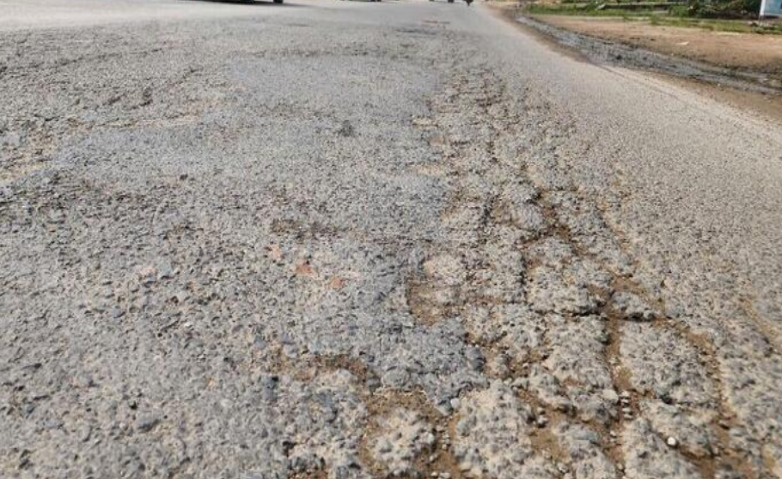 Dự án gần 1.000 tỷ thi công 'rùa bò', nhà thầu đứng trước nguy cơ bị 'trảm'