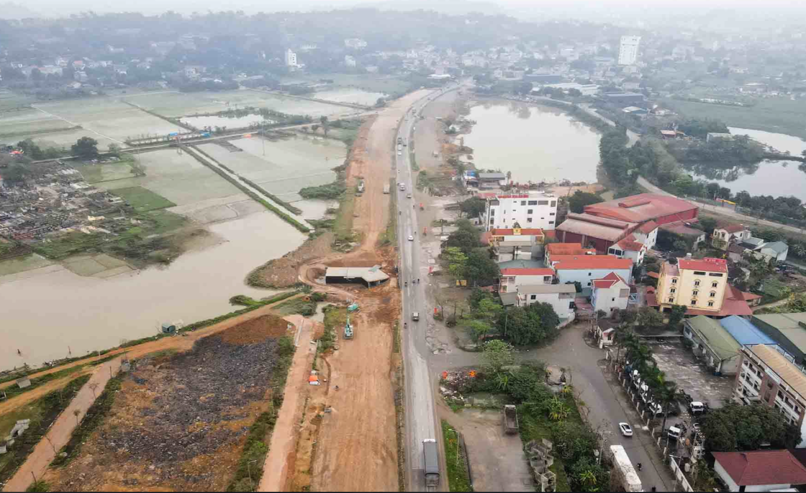 Dự án mở rộng Quốc lộ 6: Người dân đề nghị làm rõ một số nội dung