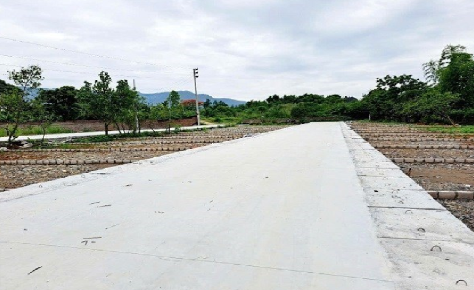 Giá đất nền tăng mạnh, dự báo là điểm sáng đầu tư thời gian tới