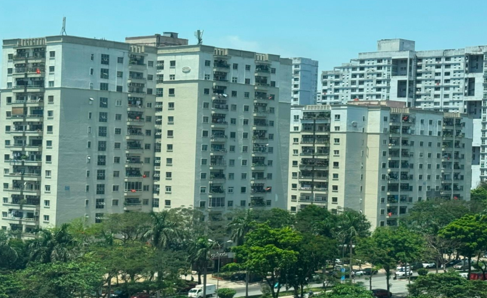 Giá nhà vượt xa thu nhập: Người dân có thể mất 30 năm để mua một căn hộ