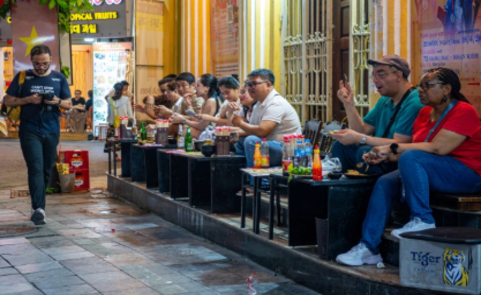 Hà Nội có thể cho thuê vỉa hè 45.000 đồng một m2 mỗi tháng để kinh doanh