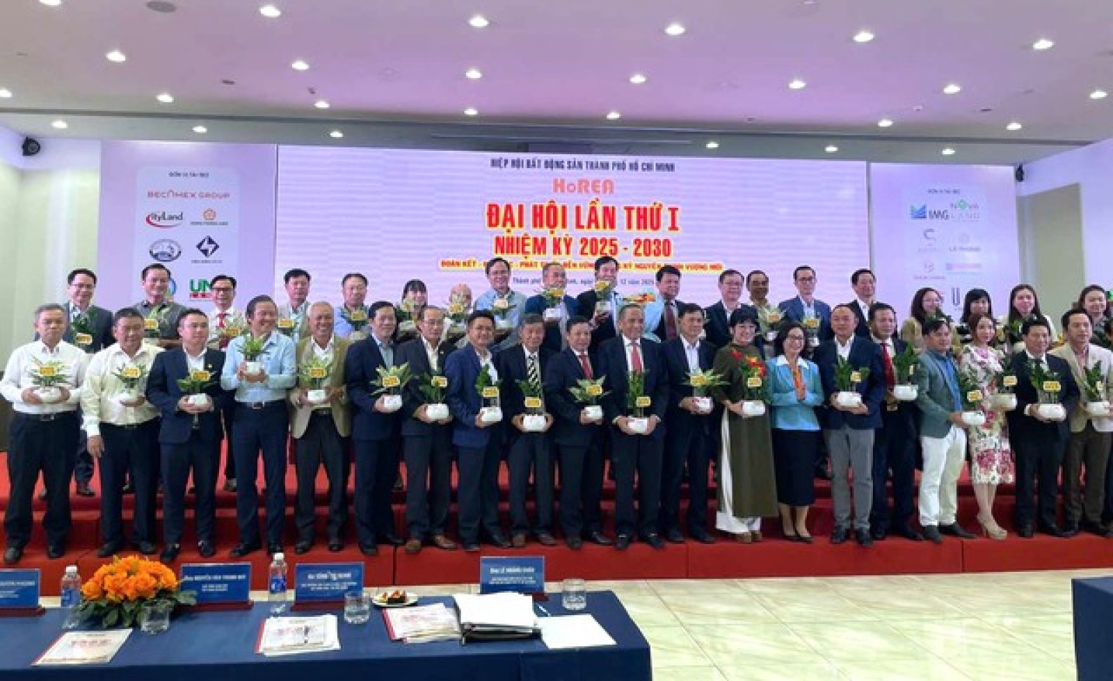HoREA đề nghị các hội viên đẩy mạnh phát triển nhà ở xã hội để tái cân bằng thị trường