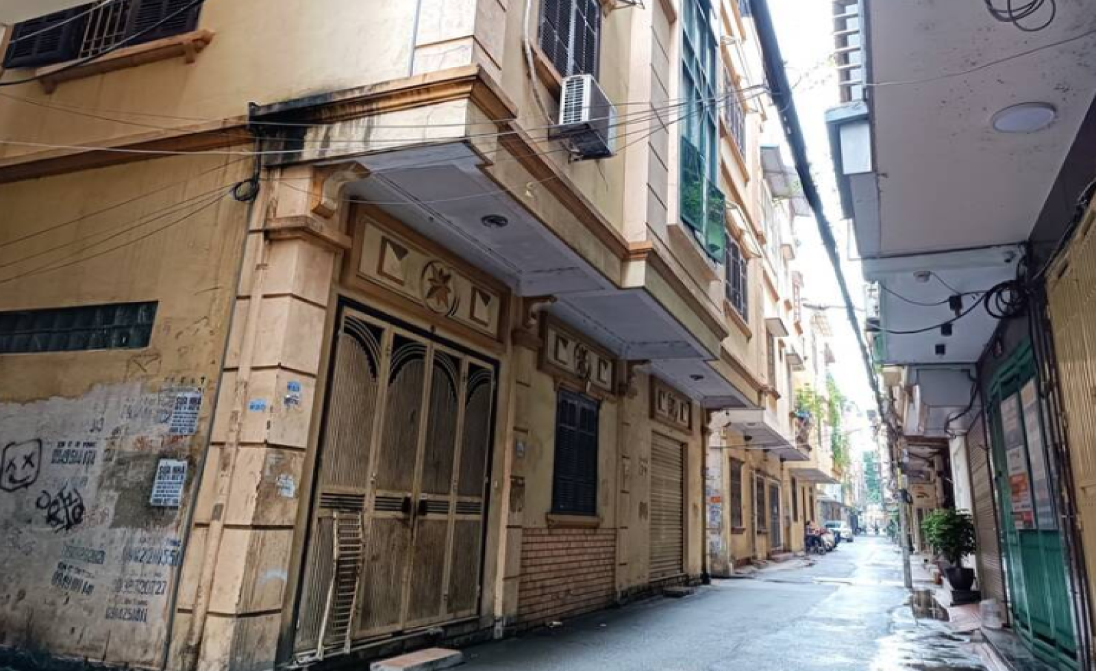 Khó mua nhà trong ngõ Hà Nội vì giá quá đắt đỏ