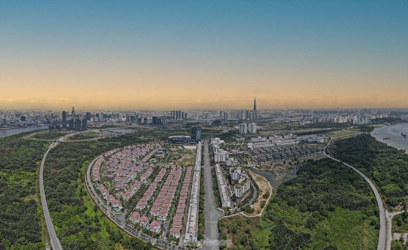 Metro số 1 vận hành gần 2 năm, ga nào đẩy giá căn hộ tăng mạnh nhất?