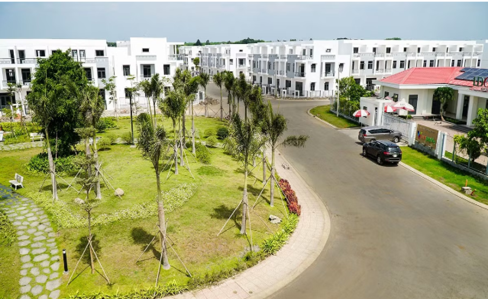 Ngân hàng thu giữ hơn ngàn sổ đỏ để xử lý nợ xấu