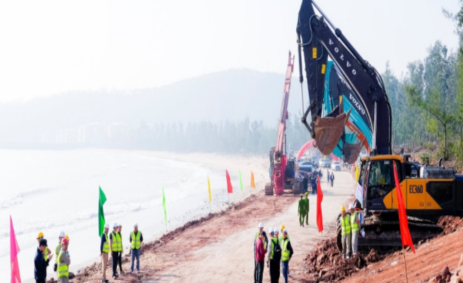 Nghệ An siết tiến độ 12 dự án trọng điểm, lấy giải phóng mặt bằng làm then chốt