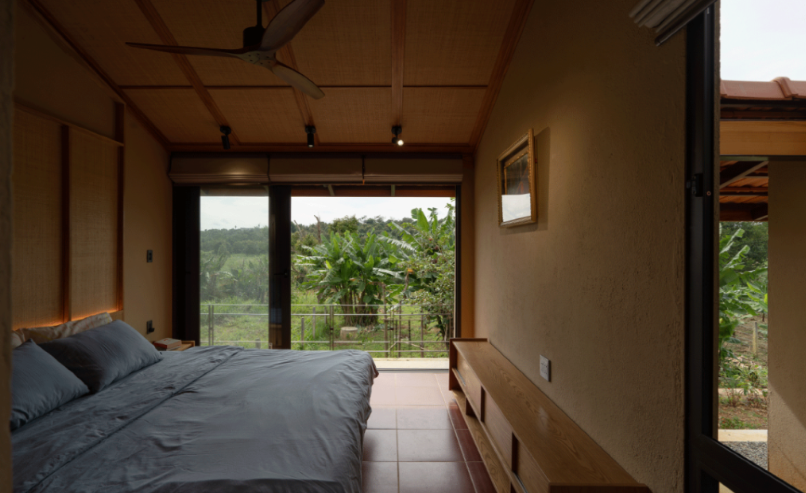 Nhà mái ngói 90m2 Bảo Lộc: Hình mẫu Nông thôn 2.0 cho lối sống thuận tự nhiên