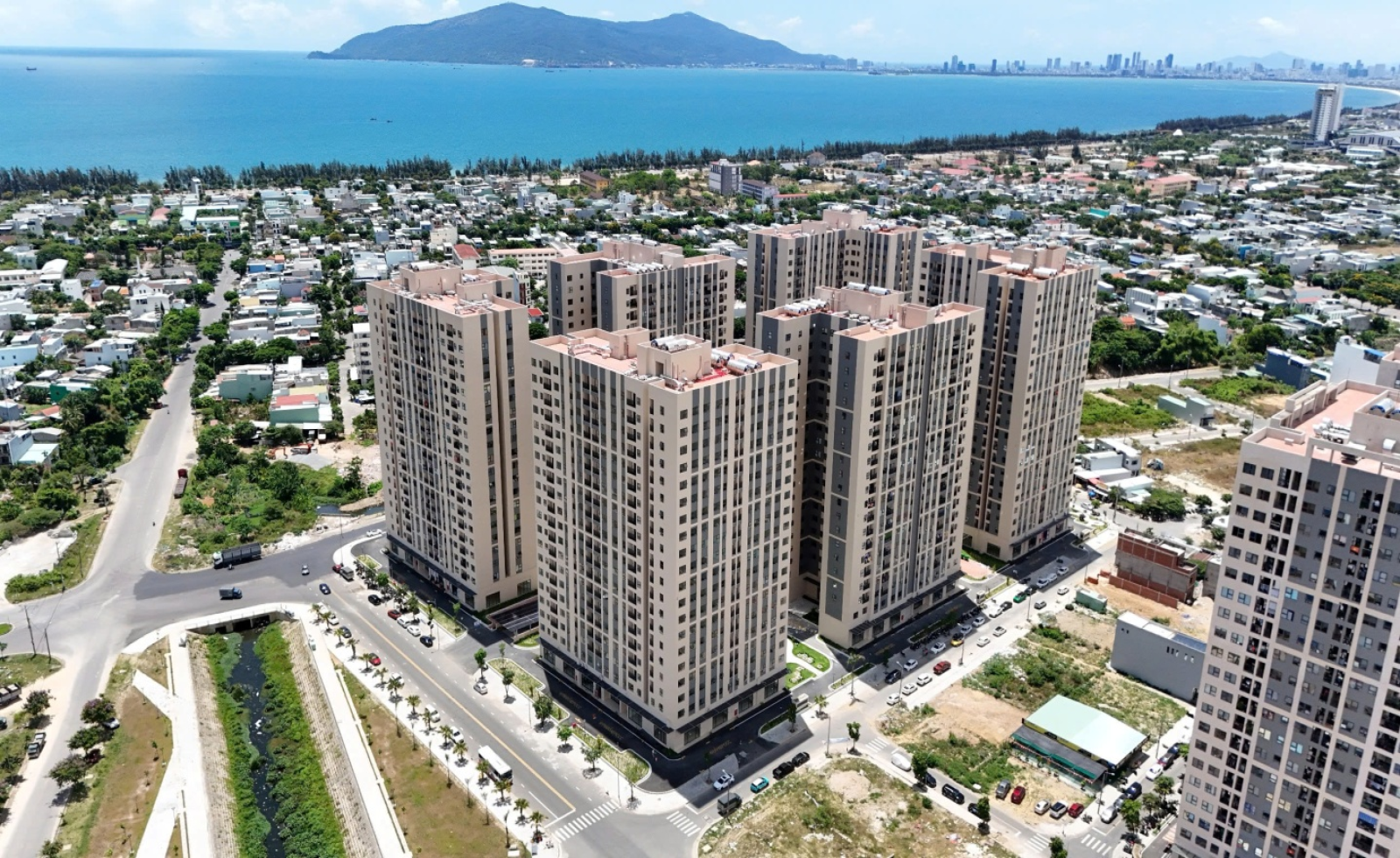 Nhà ở xã hội tăng tốc, trở thành “đối trọng” của chung cư thương mại giá cao