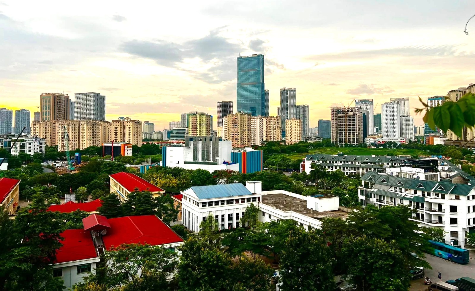 Nhà ở xã hội và nhà giá phù hợp mở lối an cư cho người trẻ