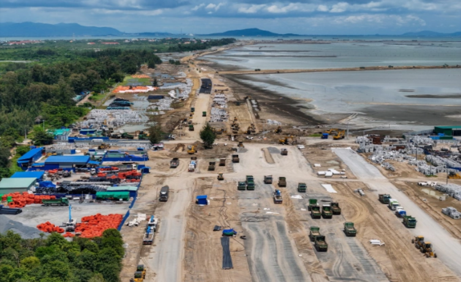 Nhà thầu xây dựng 'khát' lao động