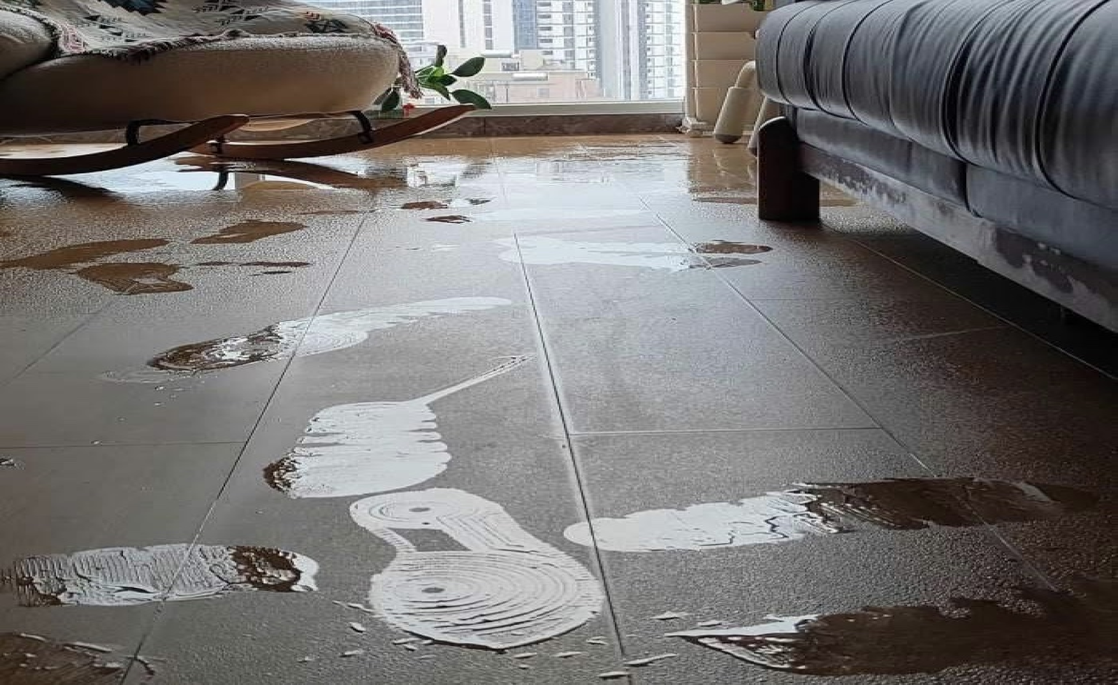 Nồm ẩm sau Tết ở miền Bắc: Cách giữ nhà khô ráo, hạn chế nấm mốc