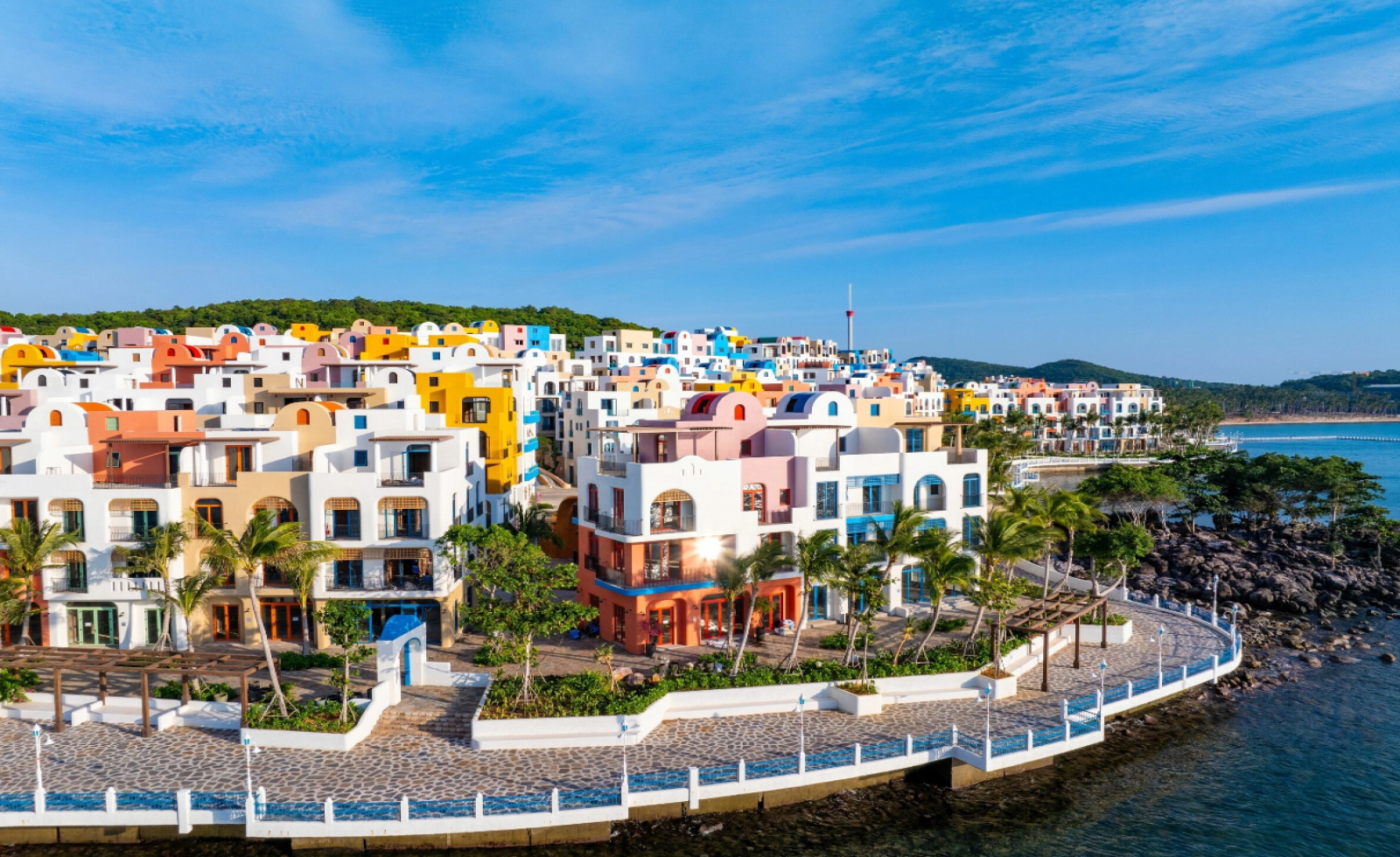 Phố thương mại mô phỏng 'thiên đường du lịch' Santorini