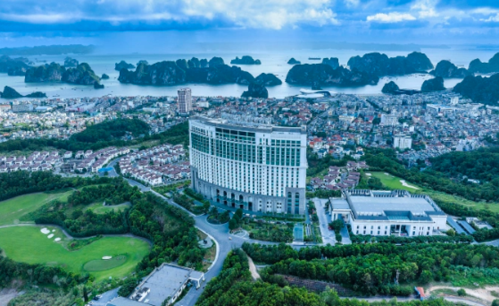 Quảng Ninh yêu cầu giải quyết tồn đọng tại 2 dự án nghìn tỷ của FLC