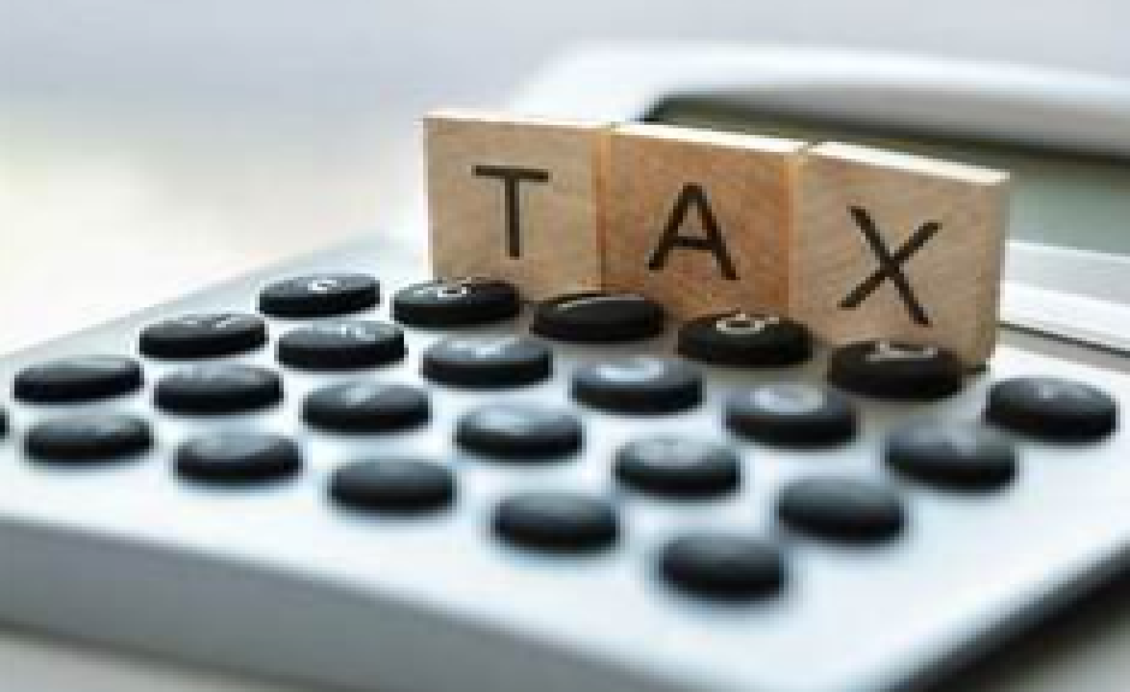 Số tiền đền bù 400 tỷ hồ Gươm có phải đóng thuế TNCN không?