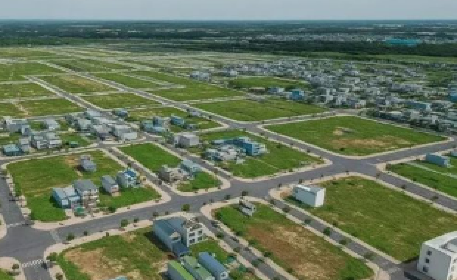 Tổ chức trong nước đã được miễn giảm tiền sử dụng đất mà nay chuyển nhượng thì có phải nộp lại tiền sử dụng đất không?