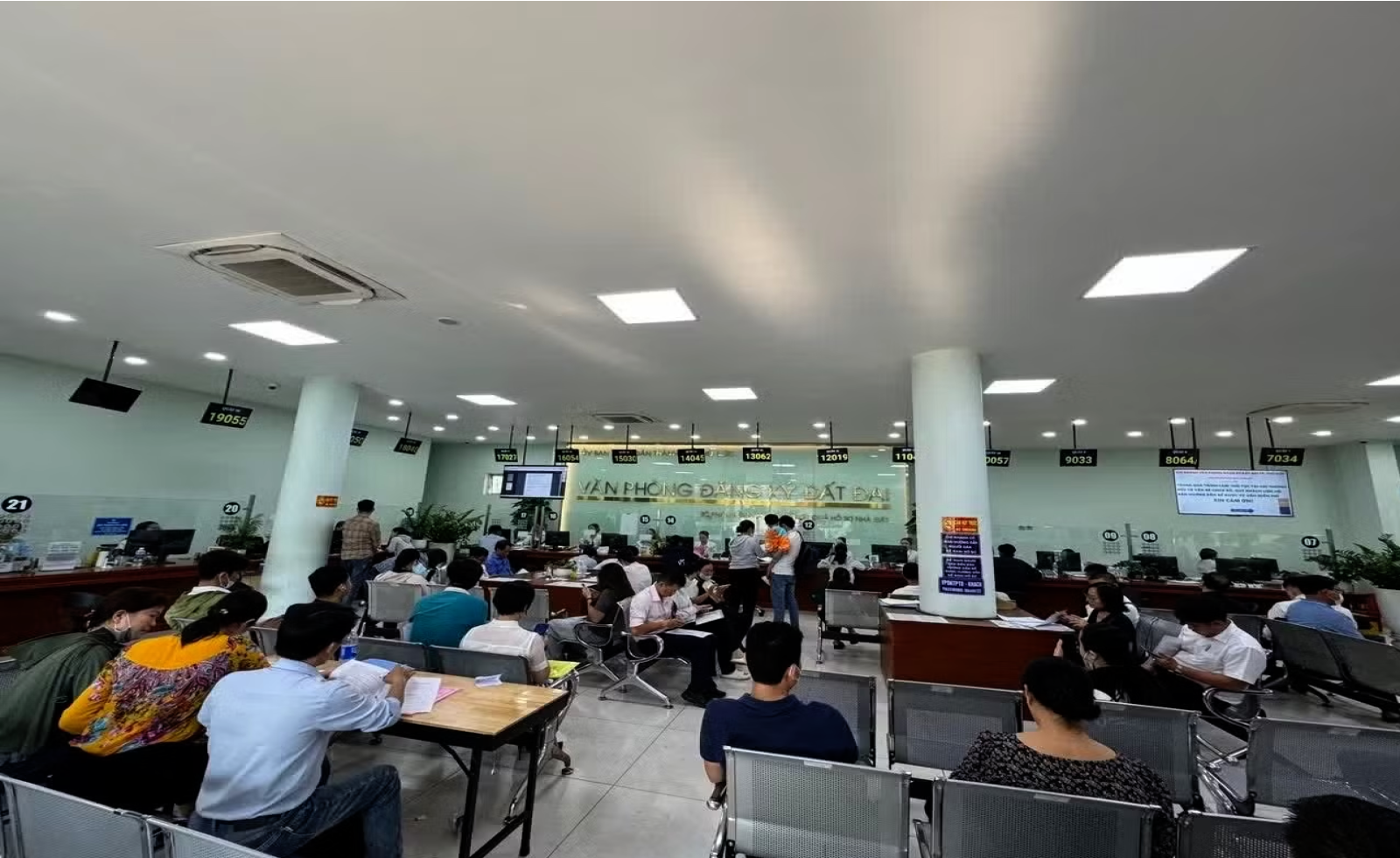 TPHCM rà soát toàn bộ dự án nhà ở để cấp hơn 60.000 sổ hồng