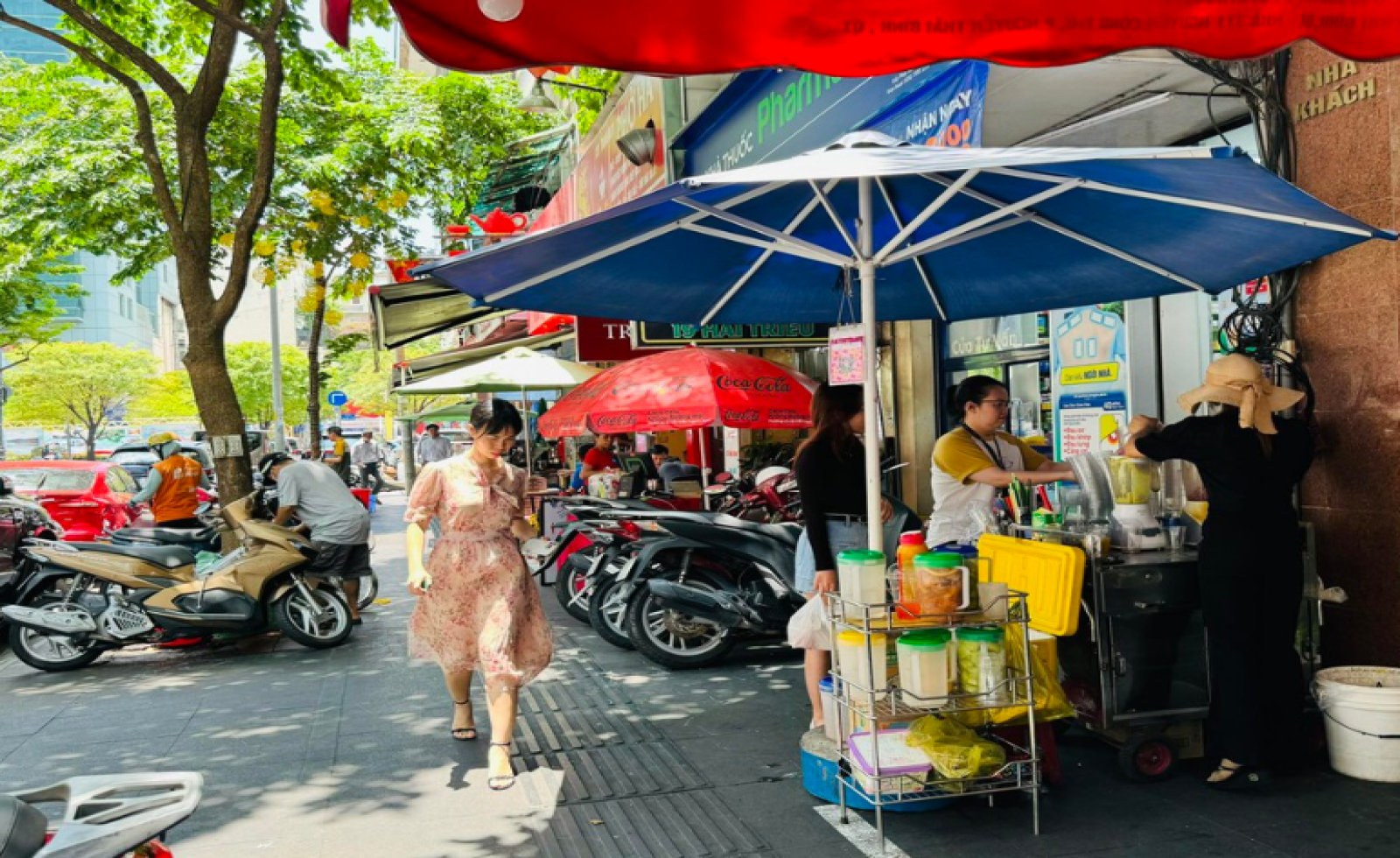 TP.HCM thí điểm phần mềm quản lý sử dụng tạm thời lòng đường, vỉa hè