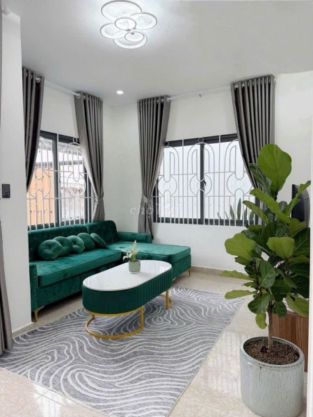 100m2 mặt tiền 6m đường ô tô nhà ngay trung tâm đường Trần Phú