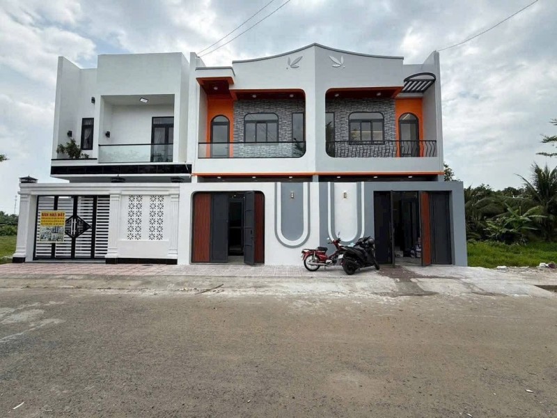 🏡🏡Bán 01 căn nhà Phường Long Châu, KDC sau lưng sân vận động, vị trí ngay trung tâm TP Vĩnh Long.