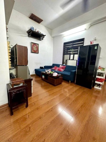 Bán căn hộ chung cư HH3 Linh Đàm, 46m2 tiện ích đầy đủ, giá tốt trên thị trường