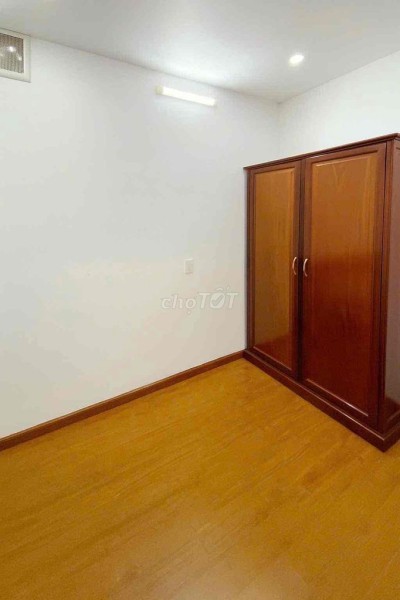 BÁN CĂN HỘ CHUNG CƯ HƯNG PHÚ 2 PHÒNG NGỦ NỘI THẤT GỖ CAO CẤP