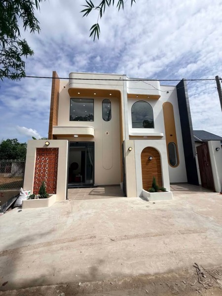 Bán căn nhà gác lửng mới hoàn thiện  trục chính của hẻm 20 Phạm Hùng vô thông qua đường Tôn Đức Thắng,