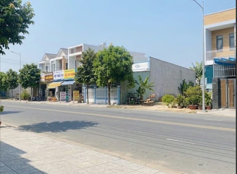 BÁN ĐẤT BIỂN THỊNH LONG,ĐƯỜNG TRỤC CHÍNH KINH DOANH NHÀ HÀNG ,KHÁCH SẠN