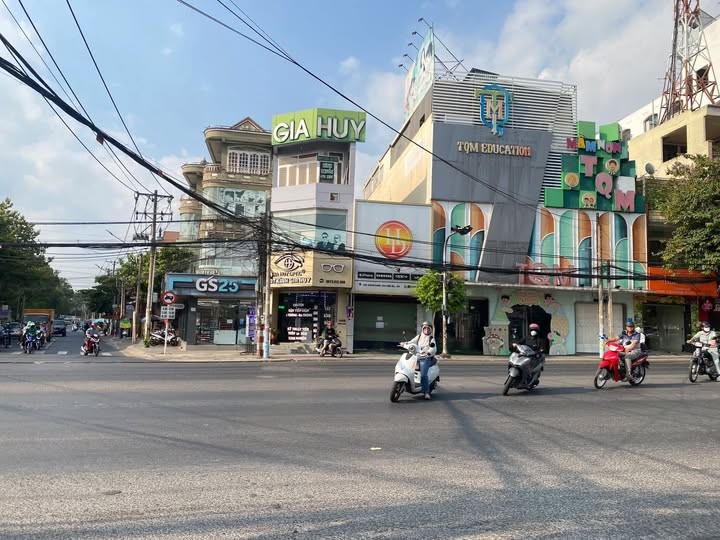 Bán Góc 2 mặt tiền Đồng Khởi ngay vị trí sầm uất