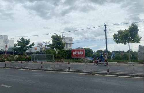 Bán lô đất 2915.8 m2 tại trung tâm Tp Long Xuyên