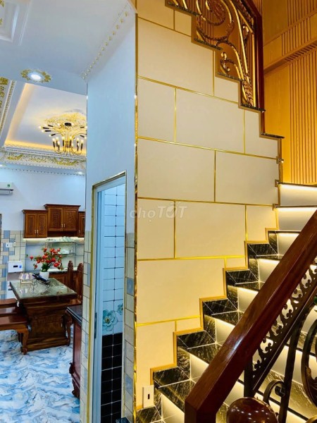 Bán nhà 1 trệt 2 lầu KDT Cửu Long, Bình Thủy, Cần Thơ