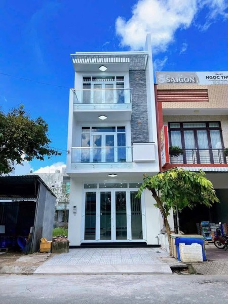BÁN NHÀ 1 TRỆT 3 LẦU ĐẦU ĐƯỜNG D15 KHU DÂN CƯ HỒNG LOAN 6A - TP CẦN THƠ