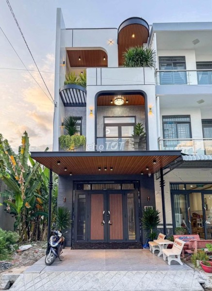 Bán nhà 3 tầng 80m2 KDC Hồng Loan - hướng đông nam