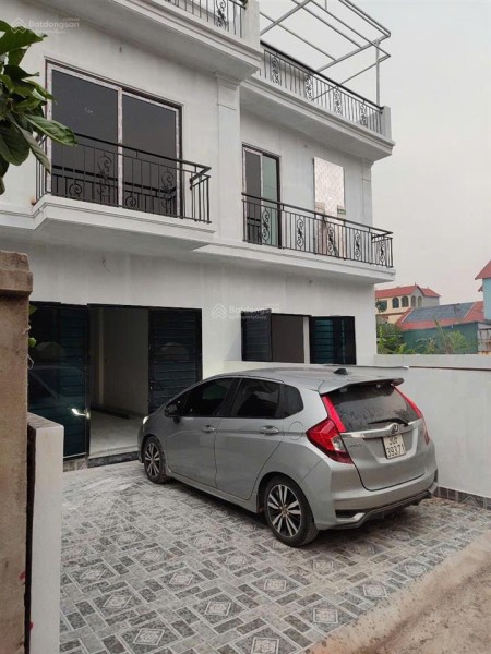 Bán nhà 3 tầng mới xây gần chợ nghĩa lộ kcn phố nối a, văn lâm ô tô vô tận nhà, hướng tây nam