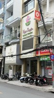 Bán nhà 76 Nguyễn Văn Thương Gần Landmark 81, vị trí đẹp