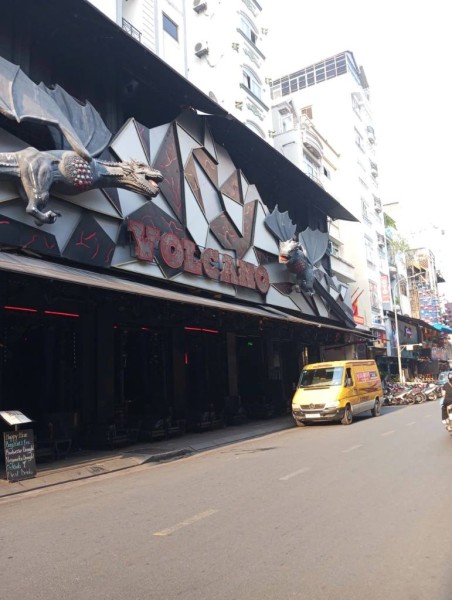 Bán nhà Bùi Hữu Nghĩa, Bình Thạnh, góc 3 mặt tiền, 9,6 x 16m, hầm, 7 tầng, giá bán 33 tỷ