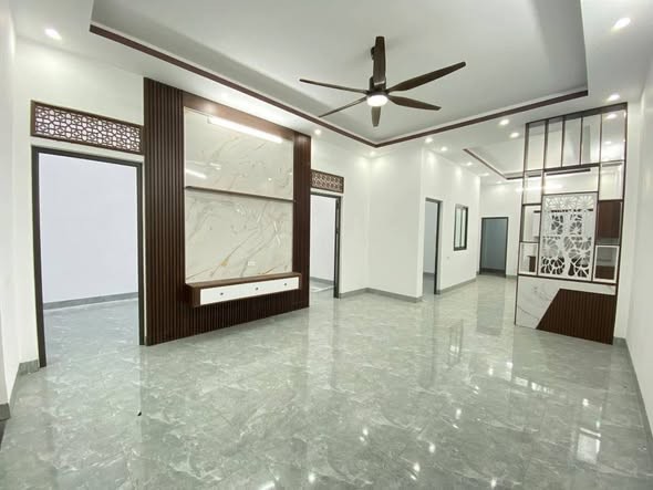 👉 Bán nhà c4 có 80% nội thất thất cách trường học và chợ đoàn kết 300-- 500m nhà đẹp dọn đồ về ở  👉 điện tích : 7 x 17