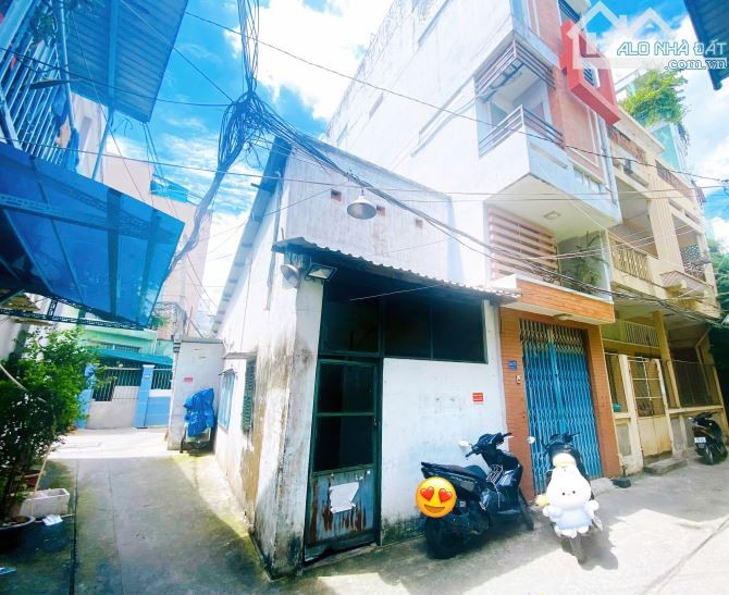 Bán nhà Cách Mạng Tháng Tám, QUẬN 3, 3.2 x 12.5m (40 m2), 5 tỷ