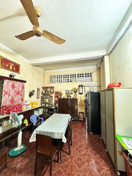 Bán nhà cỗ ở hẻm 24 hoàng hoa thám