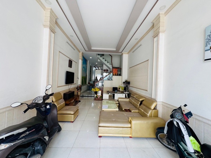 Bán Nhà gấp mặt tiền kinh doanh sầm uất giá chỉ 24 tỷ