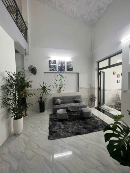 BÁN NHÀ LẦU MÊ ĐÚC MẶT TIỀN KINH DOANH   NỘI BỘ LÊ QUANG ĐẠO VĂN THÁNH Zalo 0909702536
