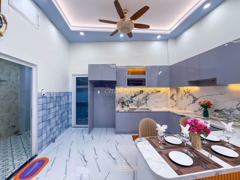 Bán nhà mặt phố Đường Xuân Hồng, Cần Thơ, 45m2, 3PN