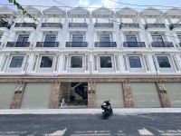 Bán nhà Quốc Lộ 13- Thủ Đức. Gần Vạn Phúc City, Sổ hồng hoàn công, Đường xe tải